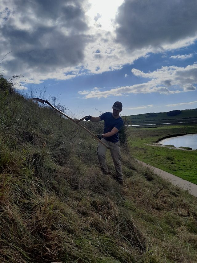 South Downs Youth Action this weekend!

Join us on the  22nd of February at Seven Sisters Country Park for a day of Meadow Management.

Using traditional hand tools to improve biodiversity.

Follow the link in our bio to sign up via Eventbrite!